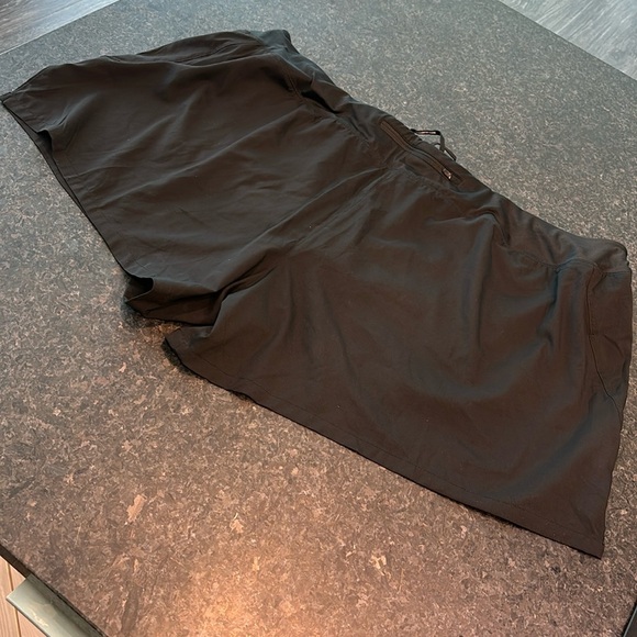 LADIES NIKE SHORTS - Picture 4 of 5